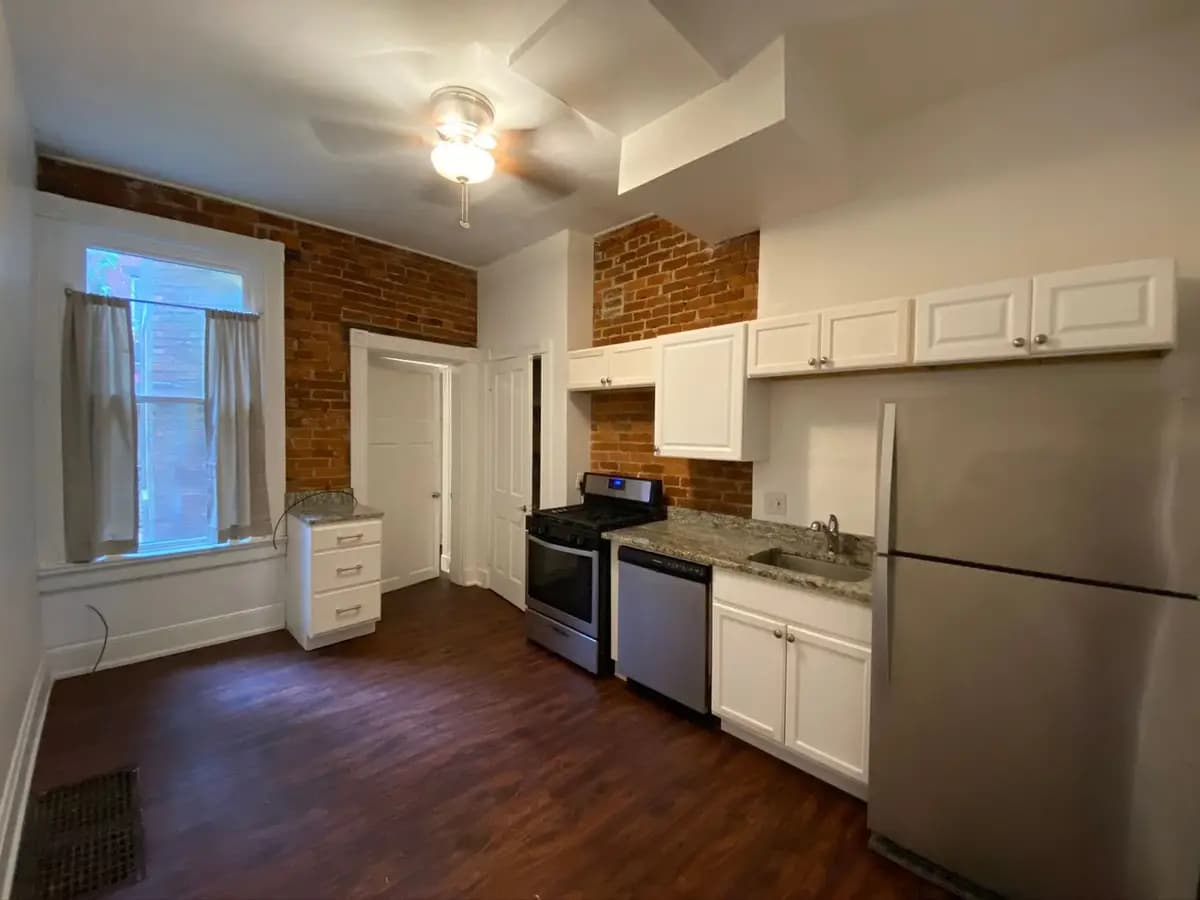 56 W McMillan Ave - Apartment - 22