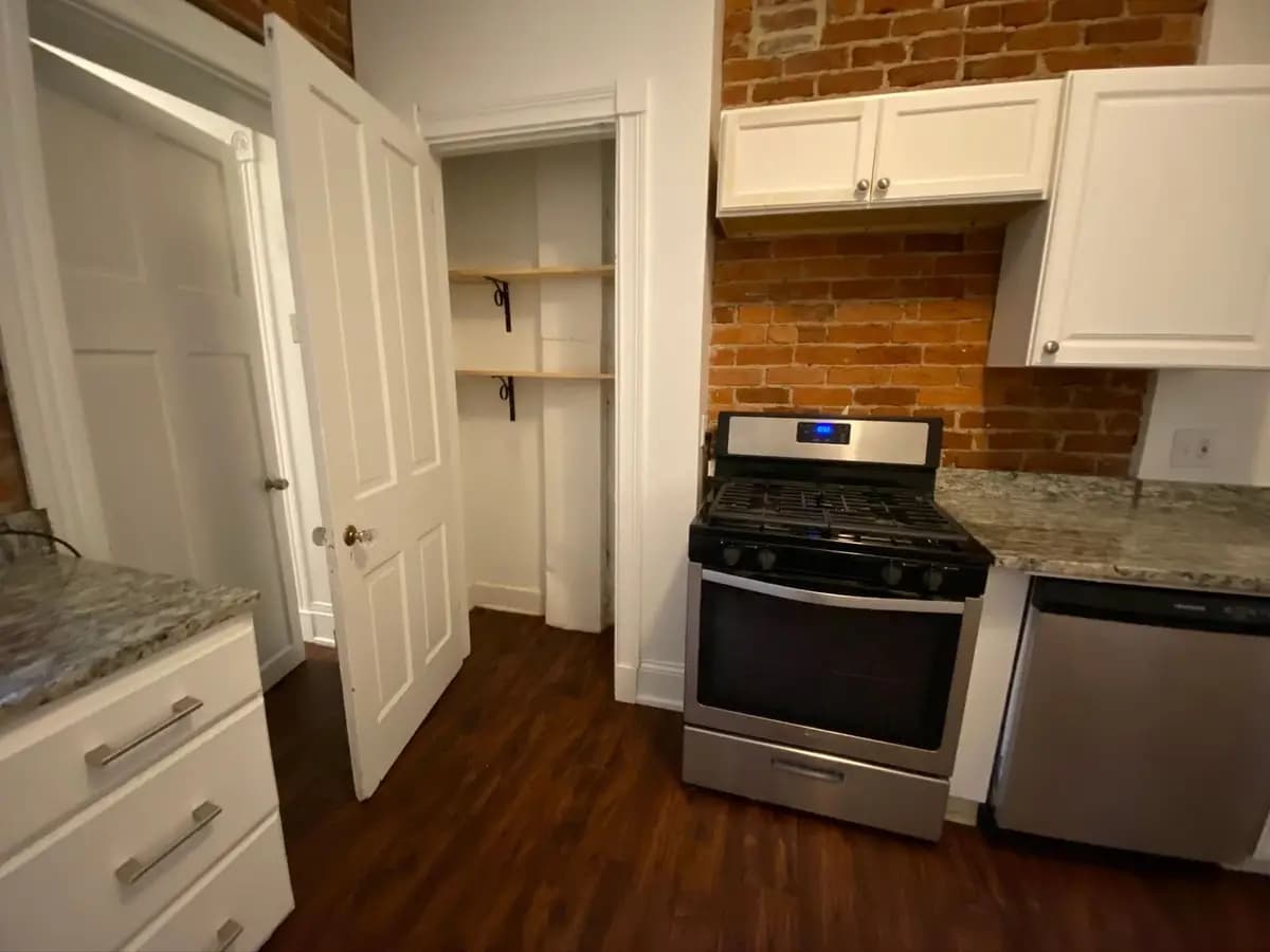 56 W McMillan Ave - Apartment - 6
