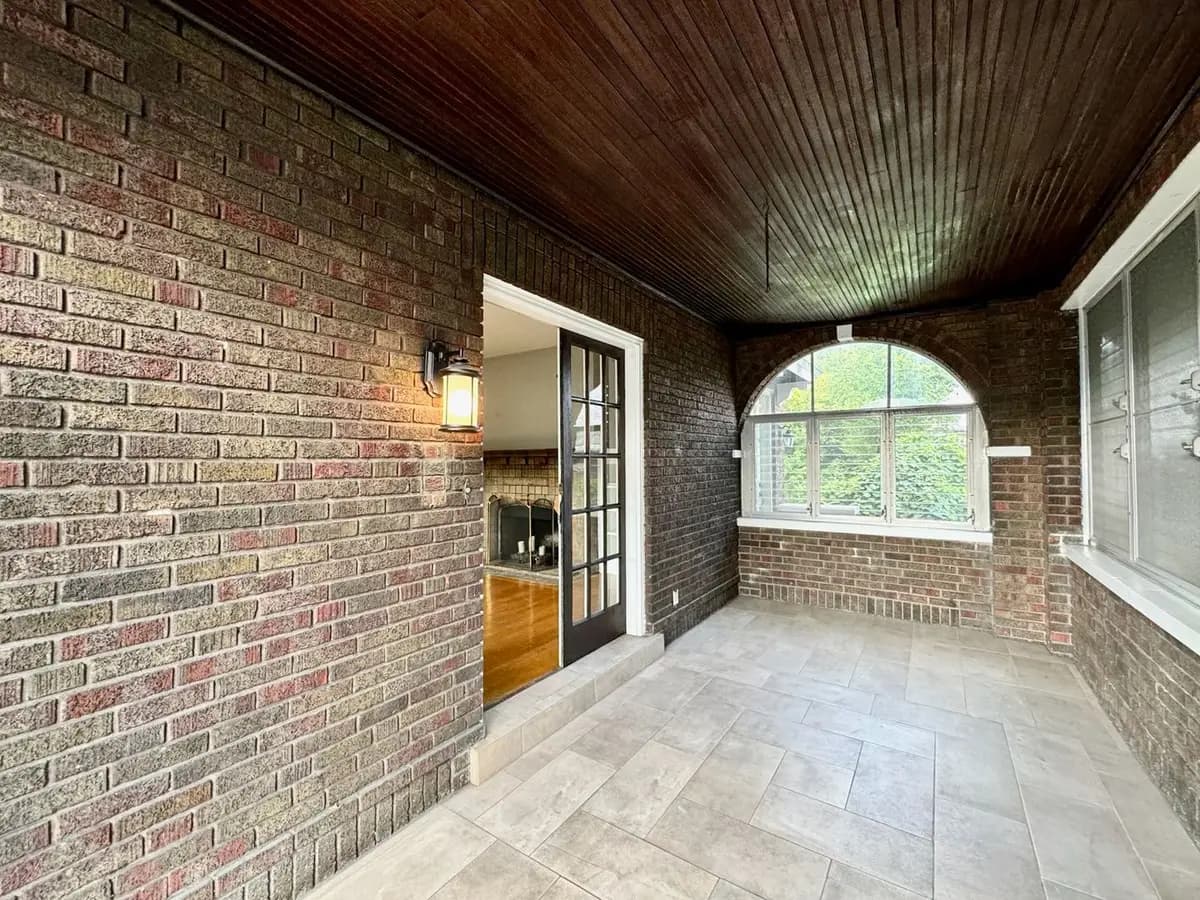 undefined apartments for rent - image - large (16).jpeg - 2