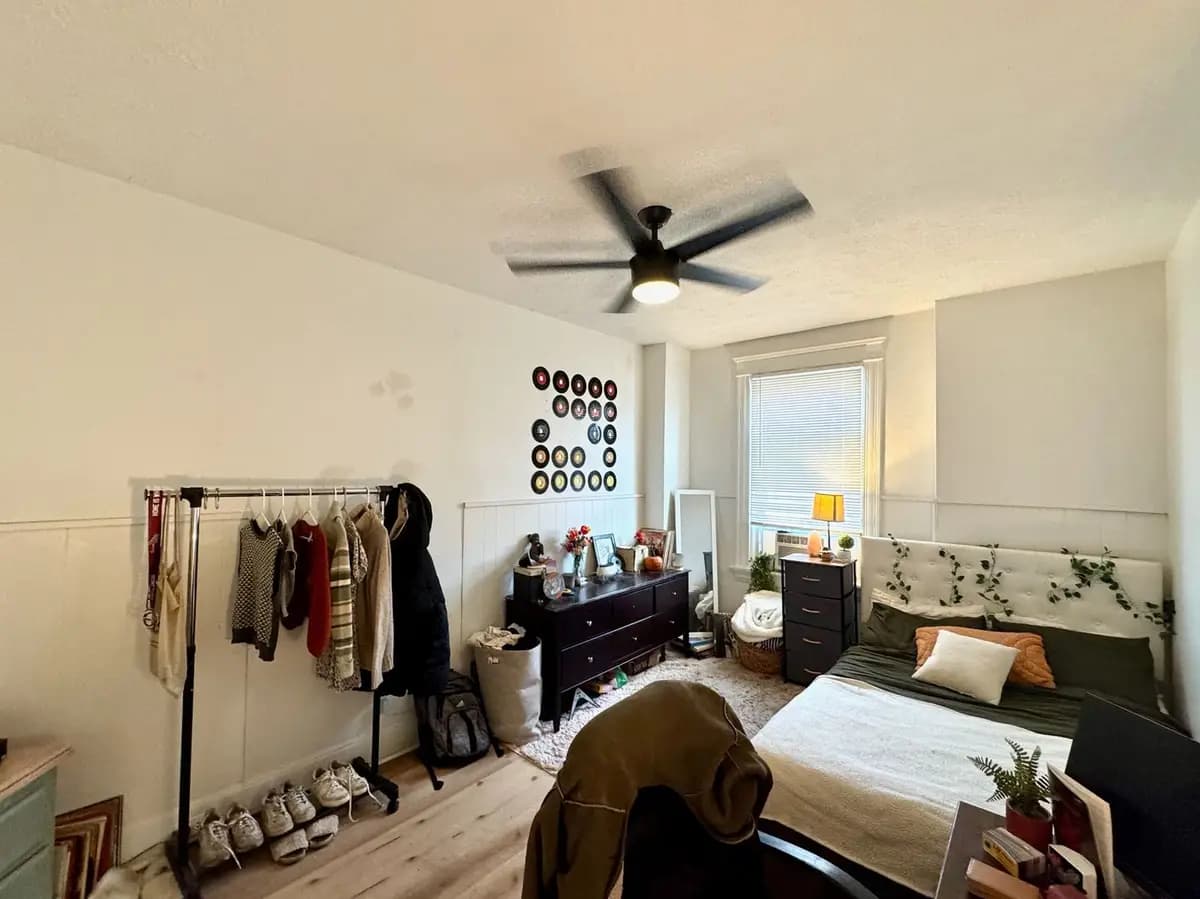 undefined apartments for rent - image - large (27).jpeg - 3