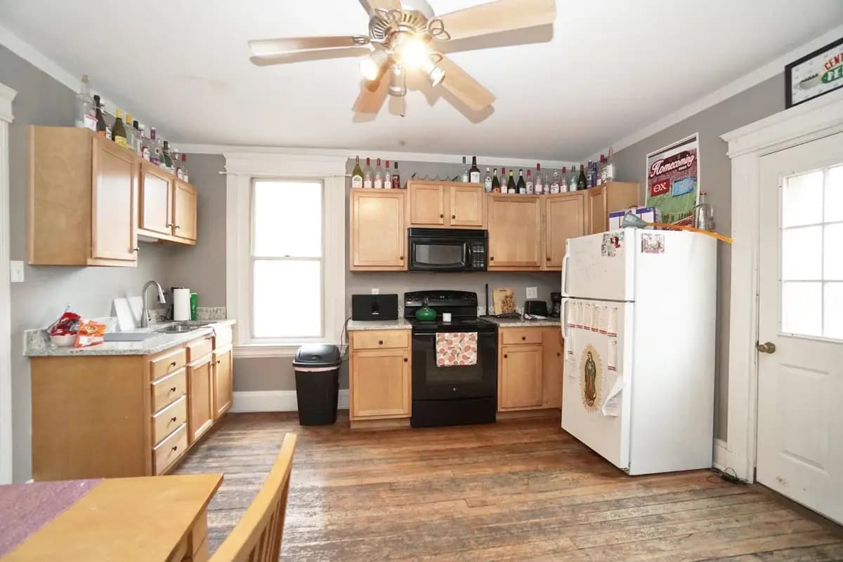 2417 Fairview Ave - Apartment - 2
