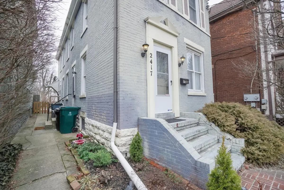 2417 Fairview Ave - Apartment - 3