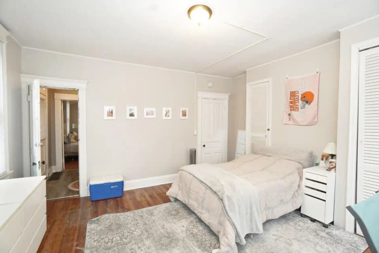 undefined apartments for rent - image - large (9).jpg