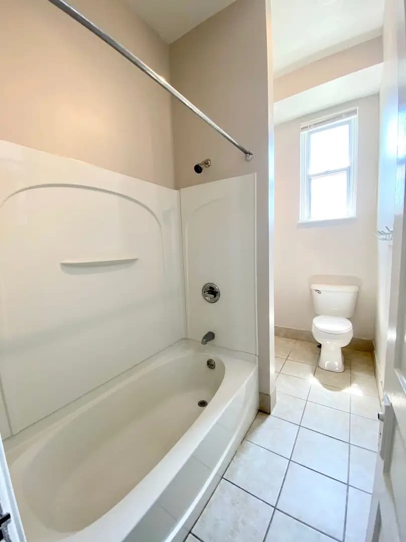 undefined apartments for rent - image - large (10).jpeg - 2