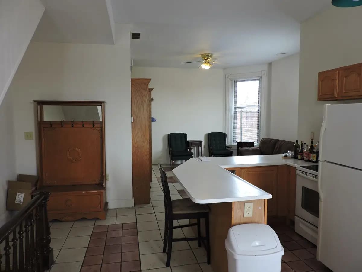 undefined apartments for rent - image - large (2).jpeg - 1