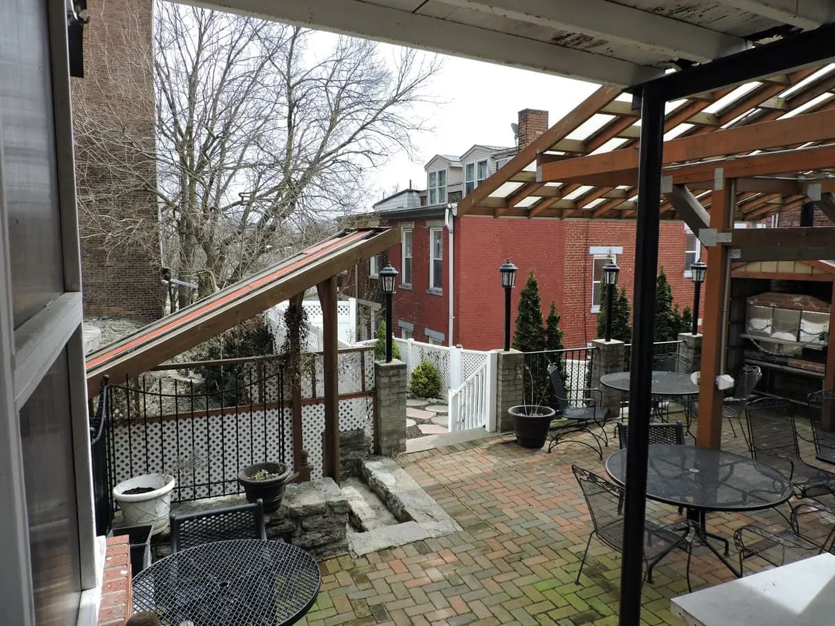 undefined apartments for rent - image - large (20).jpeg - 3