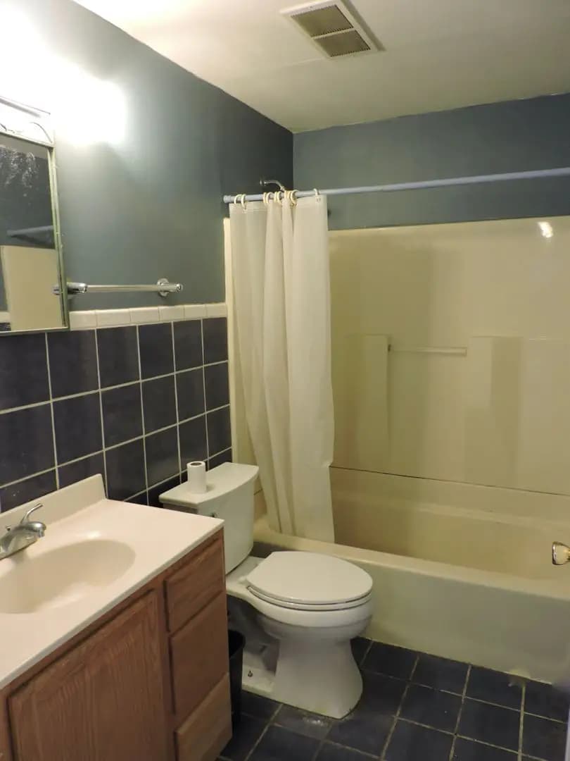 undefined apartments for rent - image - large (8).jpeg - 3