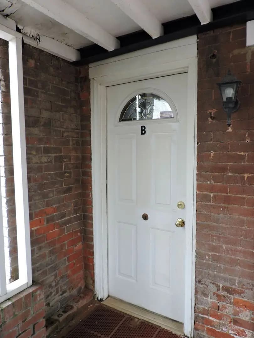 undefined apartments for rent - image - large.jpeg - 2