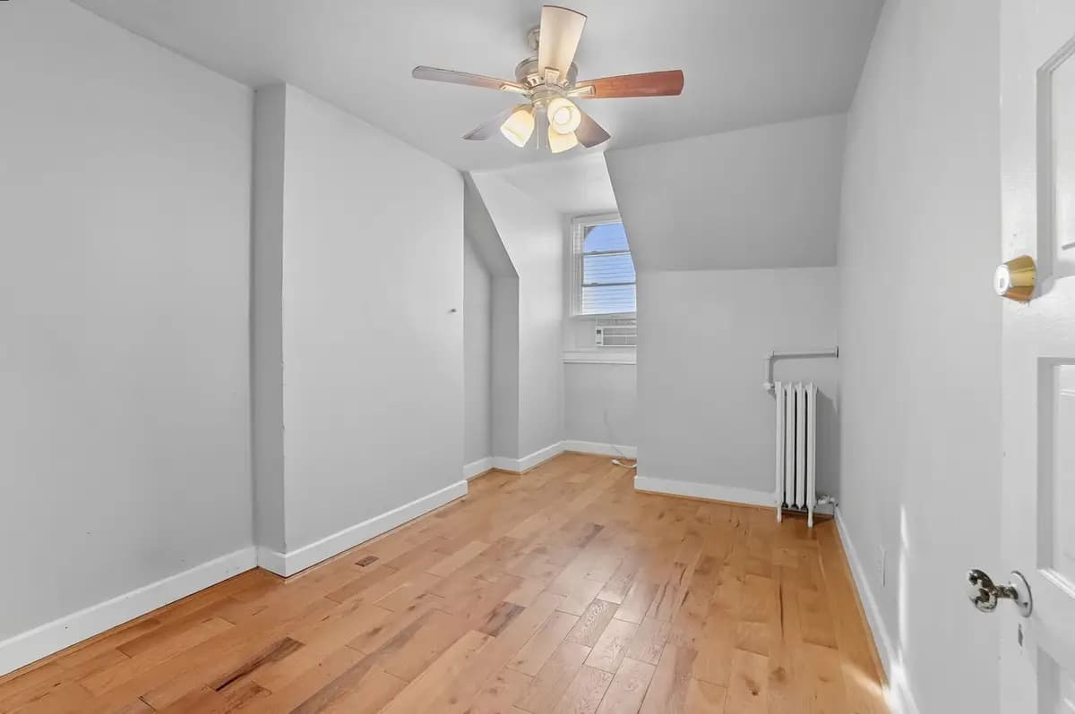 undefined apartments for rent - image - large (23).jpg