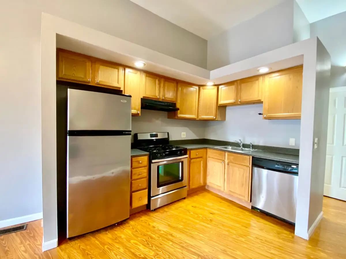 400 Warner St - Apartment - 2