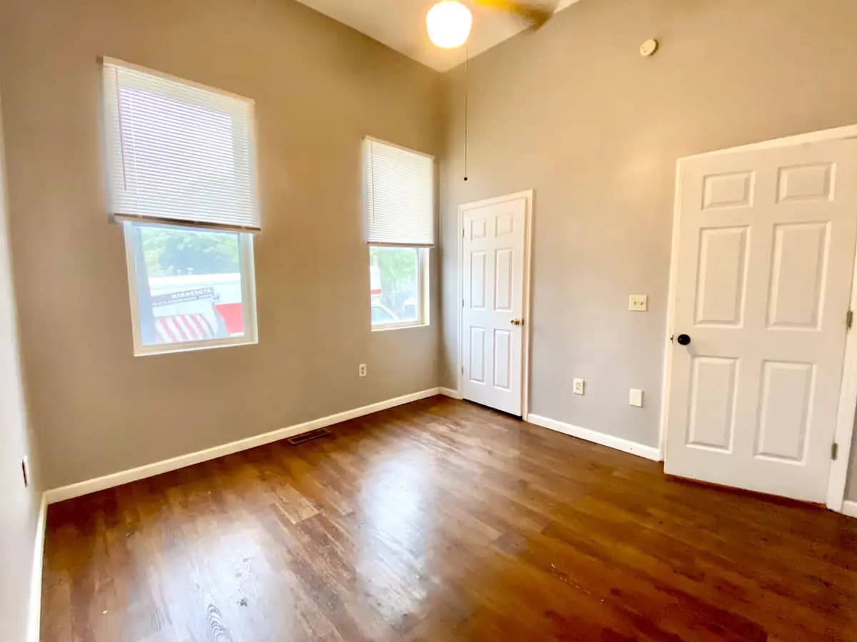 undefined apartments for rent - image - large (11).jpeg - 2