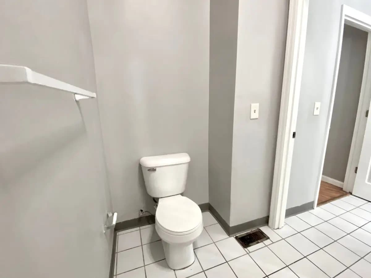 400 Warner St - Apartment - 6