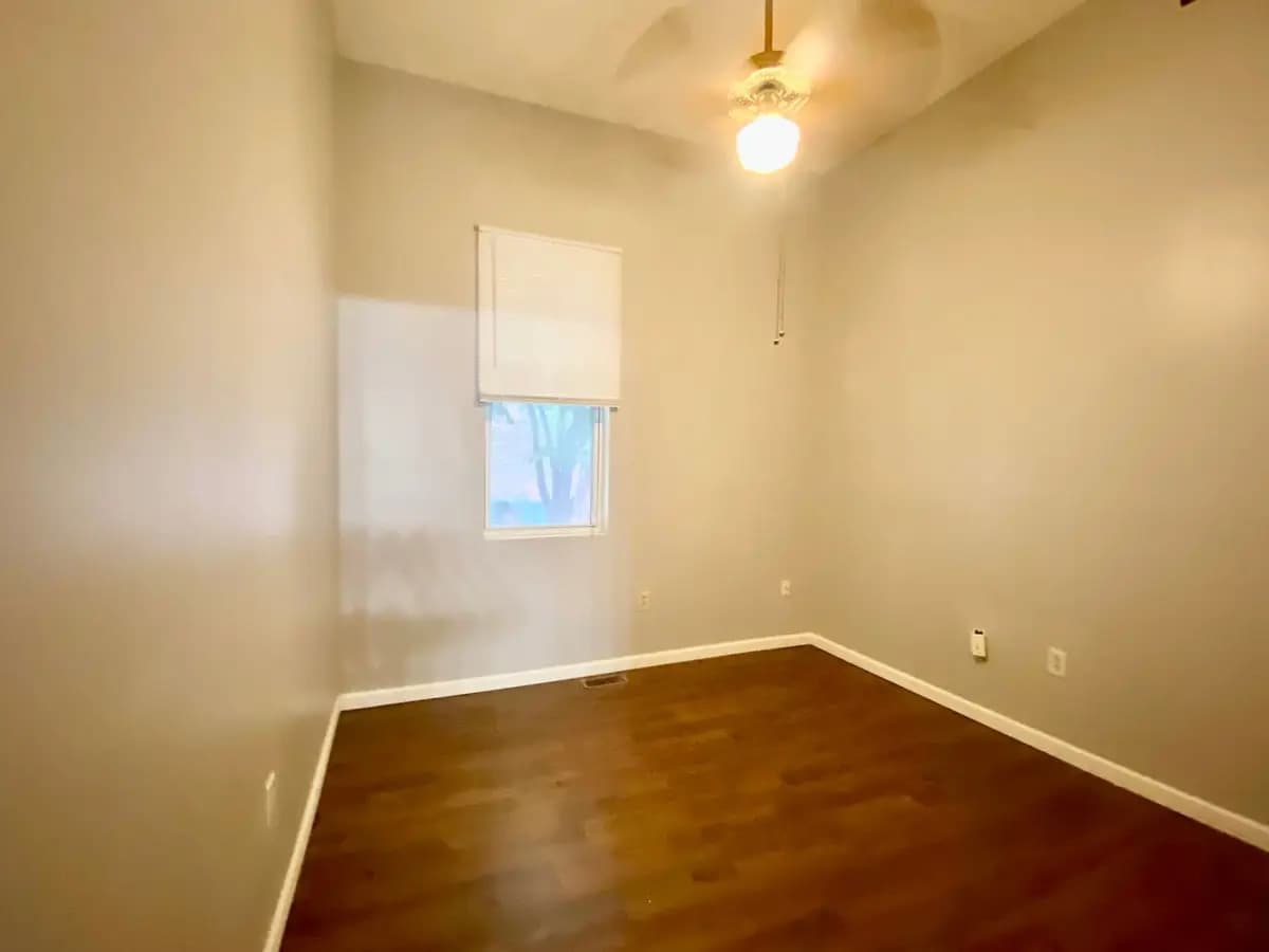 400 Warner St - Apartment - 10