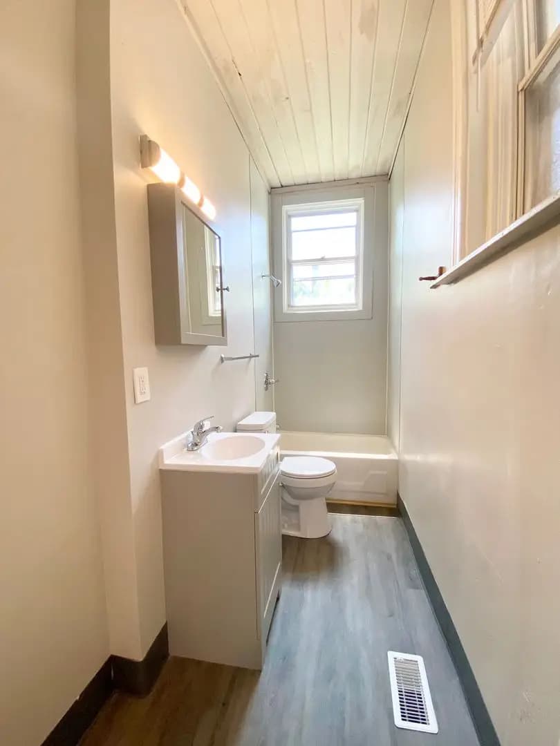 211 Bosley St. - Apartment - 4