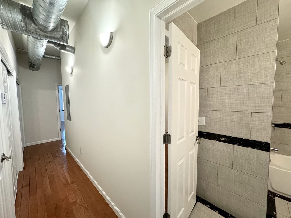 309 Sycamore Property Apartments - Apartment - 8