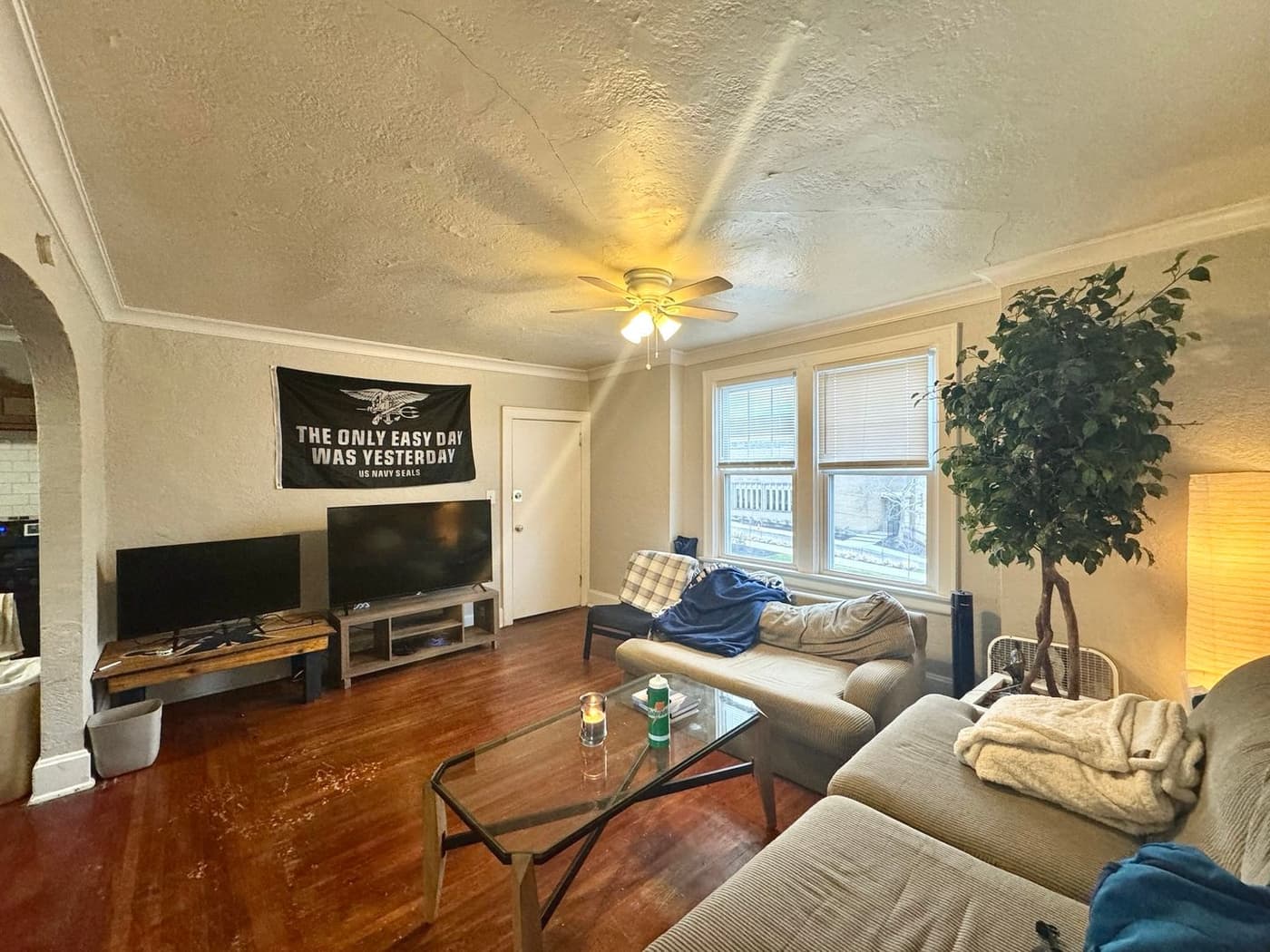 undefined apartments for rent - image - large.jpeg - 2