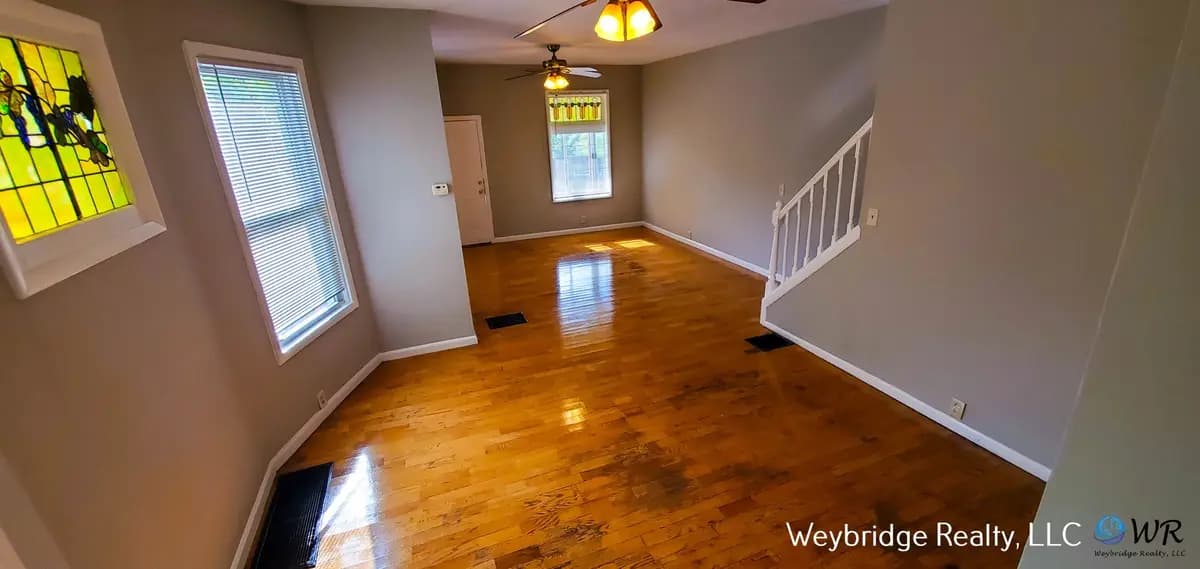 undefined apartments for rent - image - large (1).jpg - 0