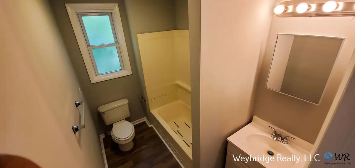 undefined apartments for rent - image - large (10).jpg - 1