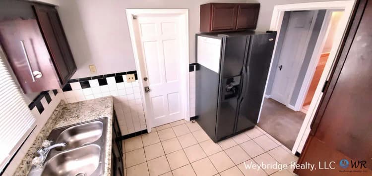 undefined apartments for rent - image - large (12).jpg