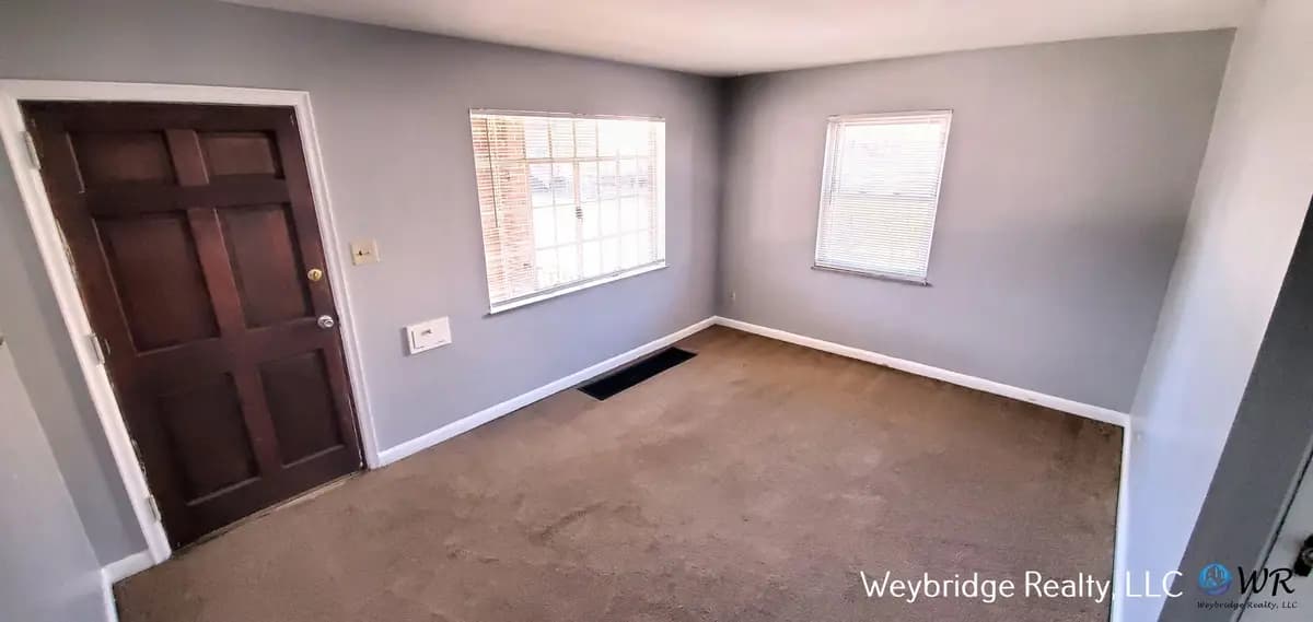 undefined apartments for rent - image - large (13).jpg - 2