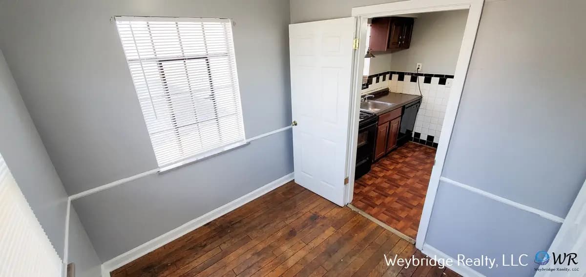 undefined apartments for rent - image - large (6).jpg