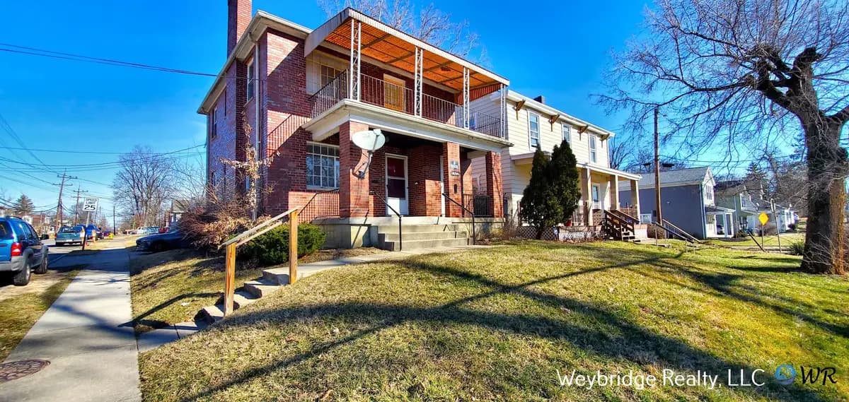 undefined apartments for rent - image - large (9).jpg - 1