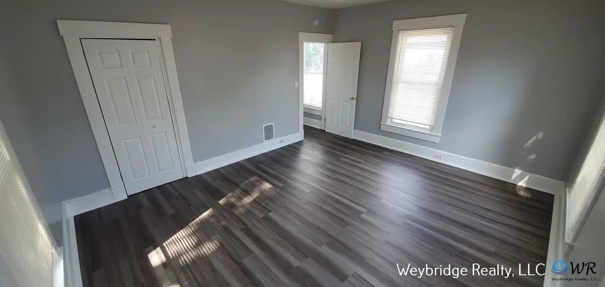 undefined apartments for rent - image - large (5).jpg - 0