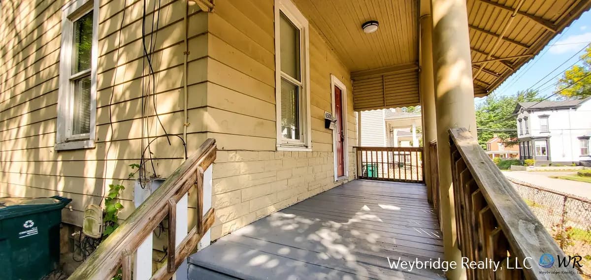 undefined apartments for rent - image - large.jpg - 1