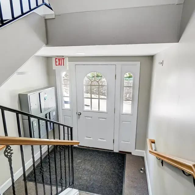 2700 University Court - Apartment - 4