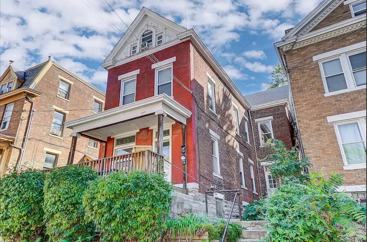 2364 Victor St - House - 1