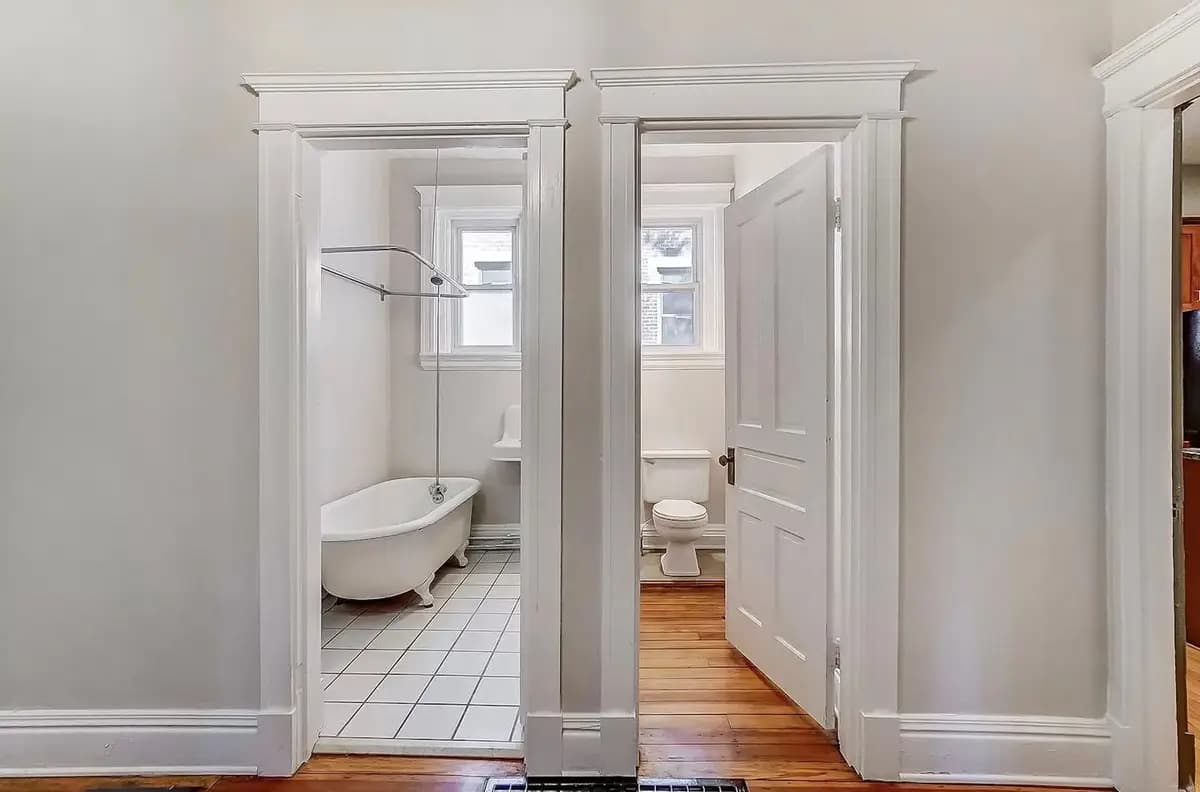 2364 Victor St - House - 10