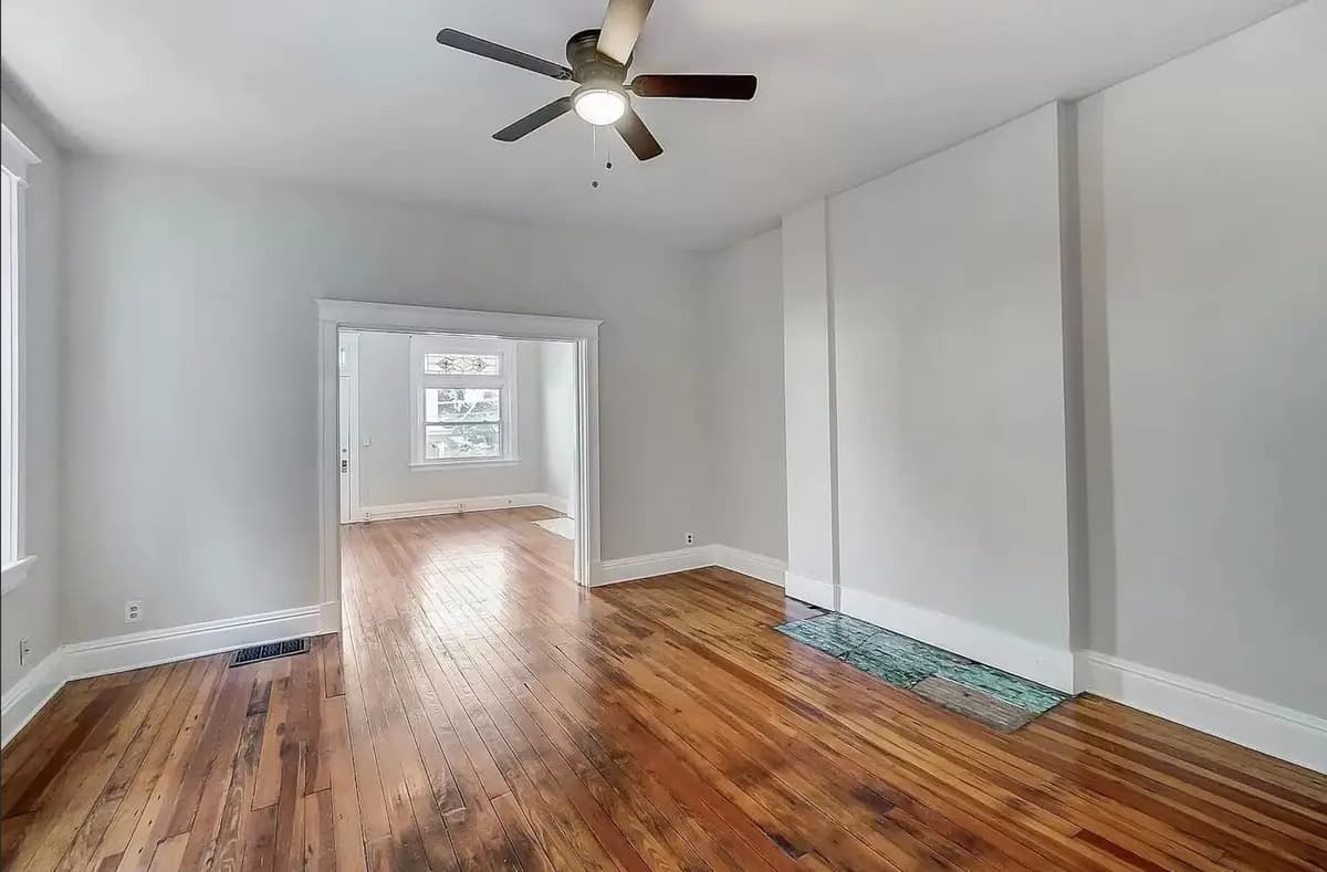 2364 Victor St - House - 14