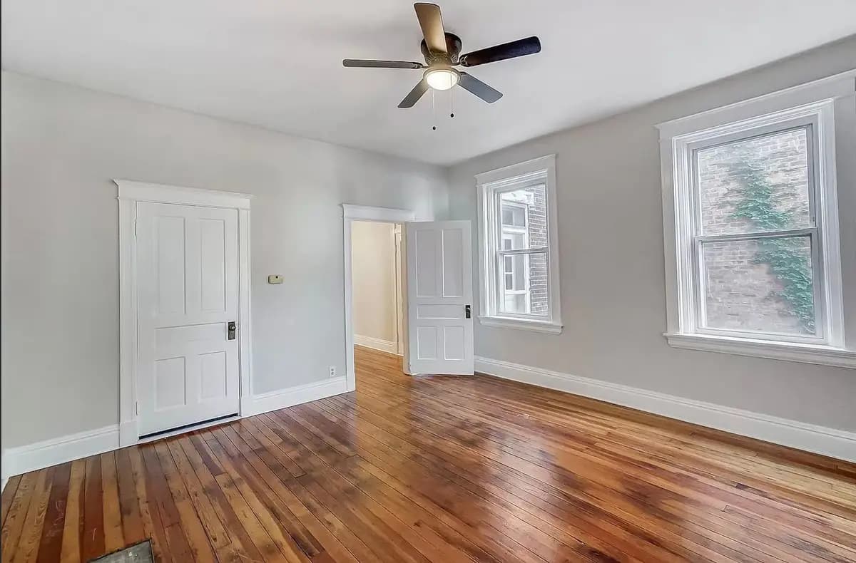 2364 Victor St - House - 16