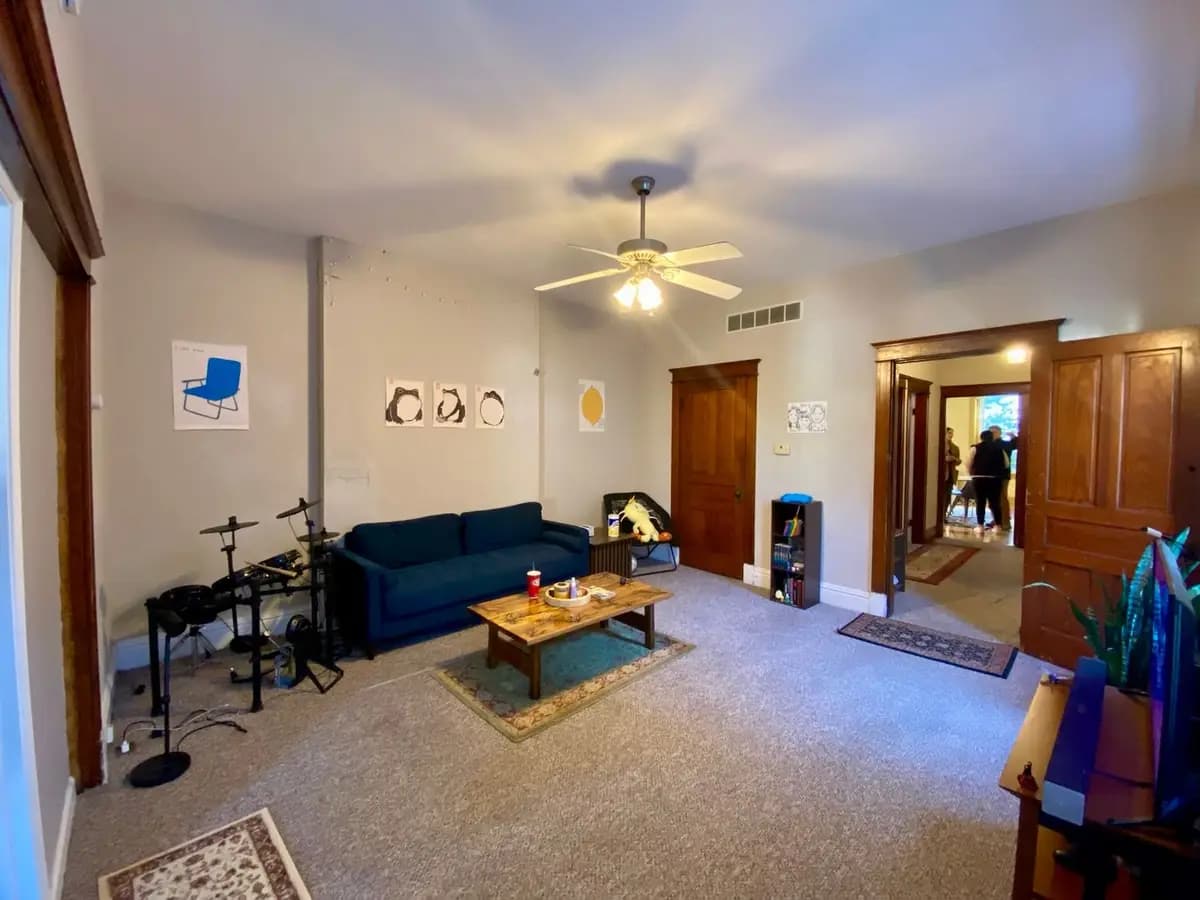 2364 Victor St - House - 25