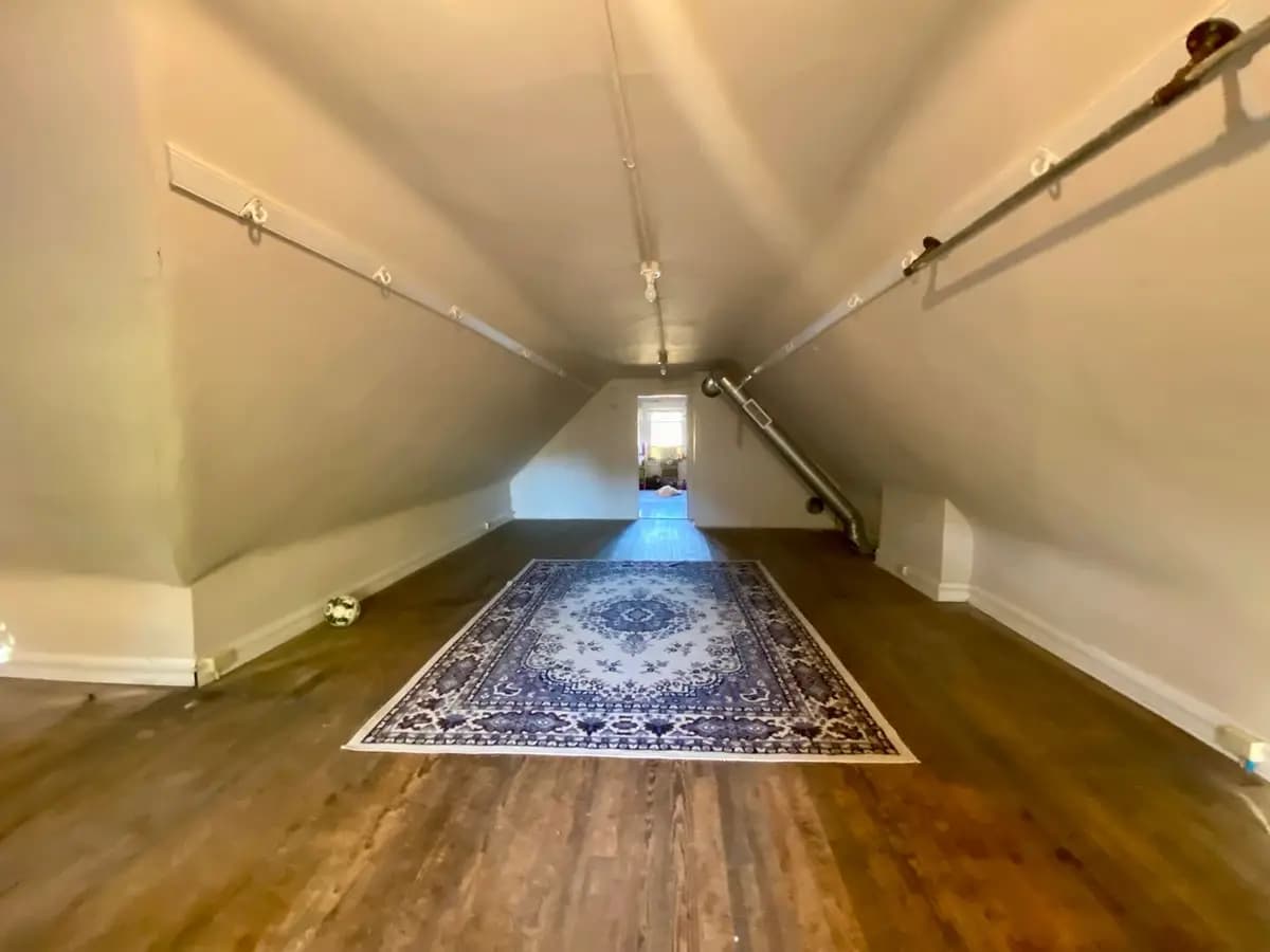 2364 Victor St - House - 40