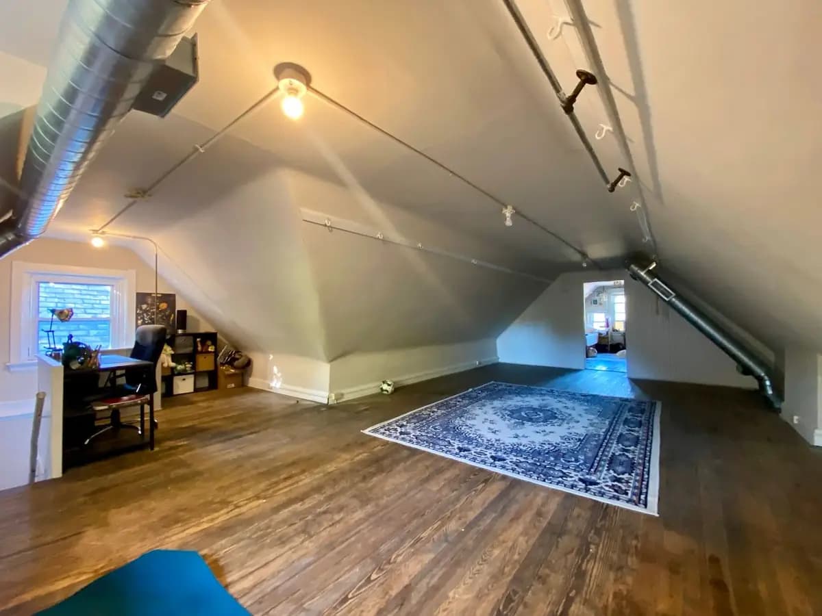 2364 Victor St - House - 41