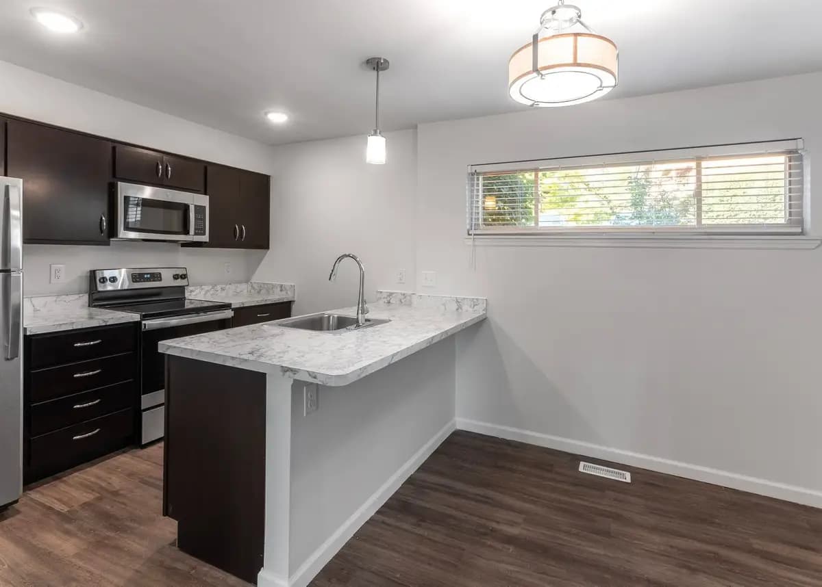 The Pines Apartments - Apartment - 3