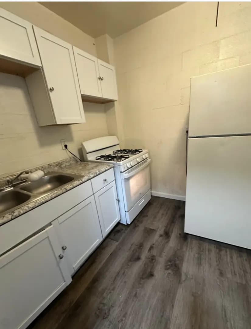 undefined apartments for rent - image - large (4).png - 0