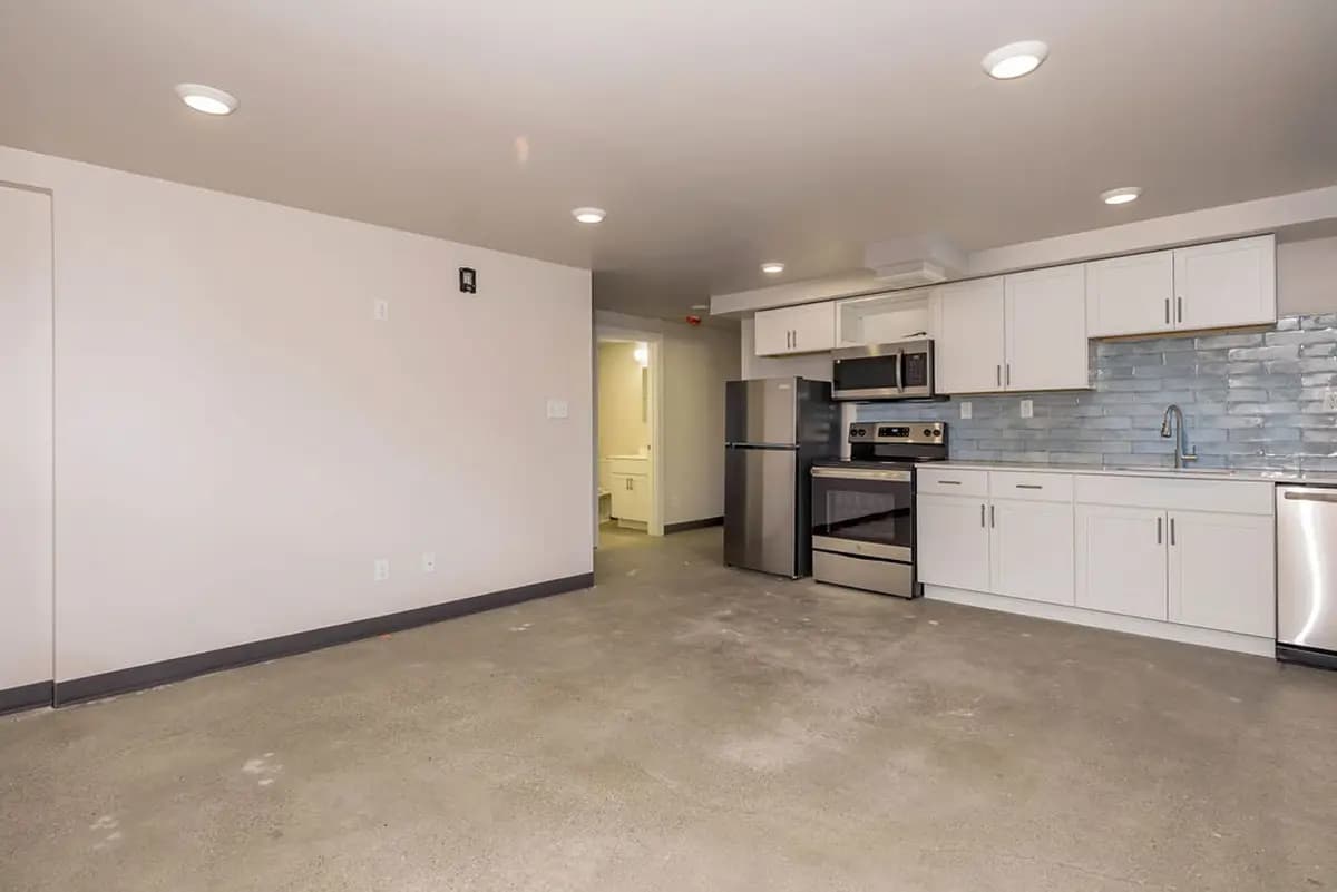 undefined apartments for rent - image - large (17).jpg - 1