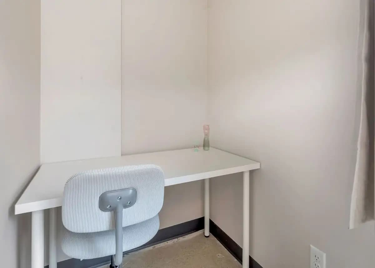 undefined apartments for rent - image - large (46).jpg - 1