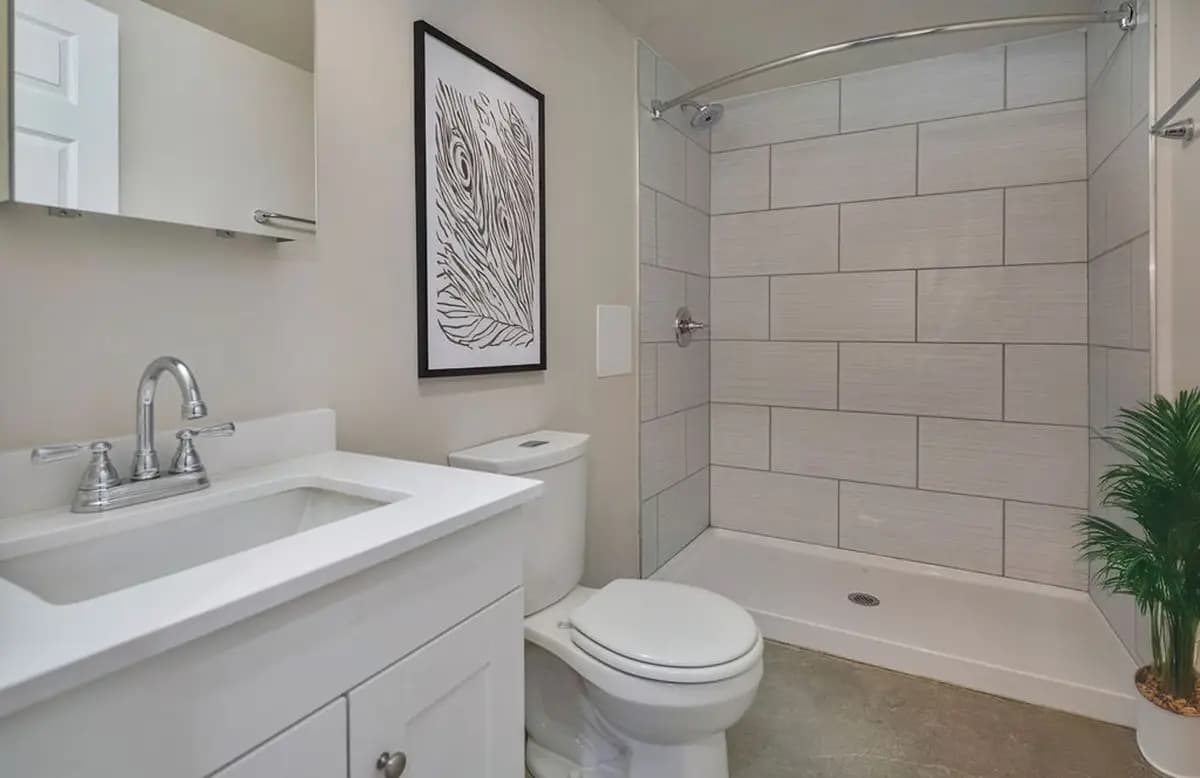 undefined apartments for rent - image - large (6).jpg - 2