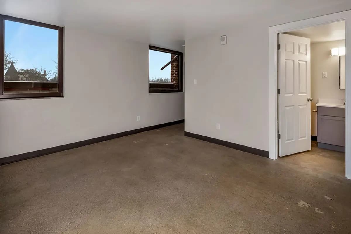 undefined apartments for rent - image - large (70).jpg - 1