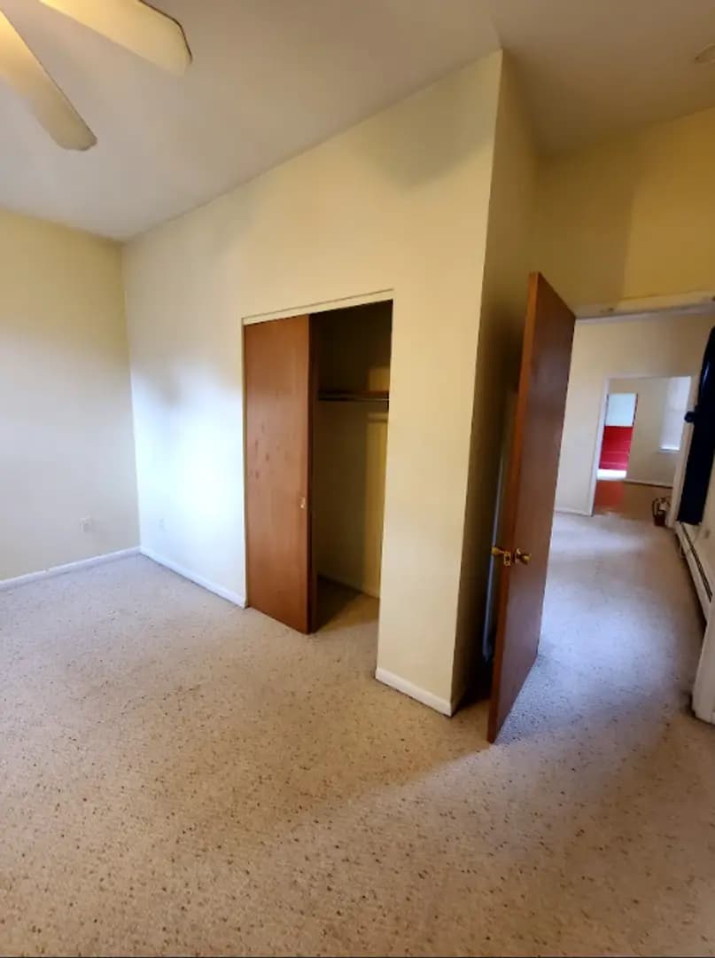 undefined apartments for rent - image - large (4).png - 0