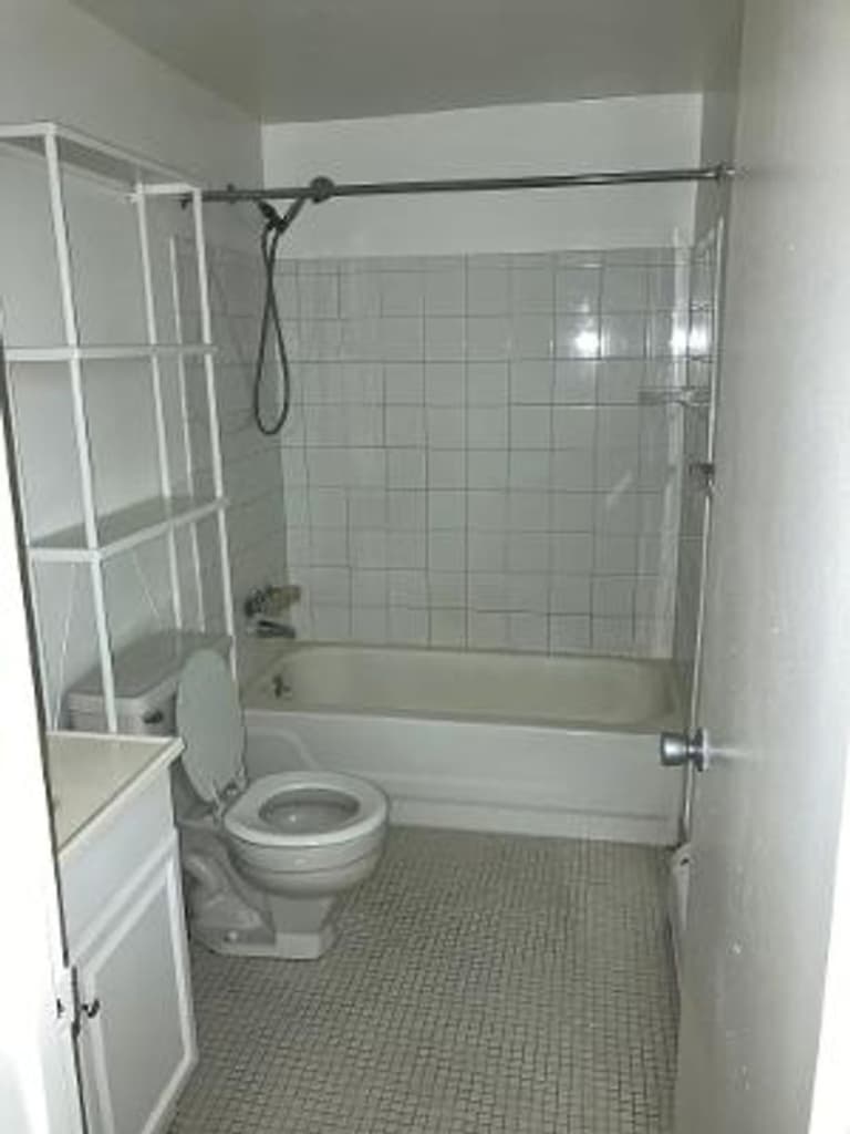 undefined apartments for rent - image - large (5).jpg