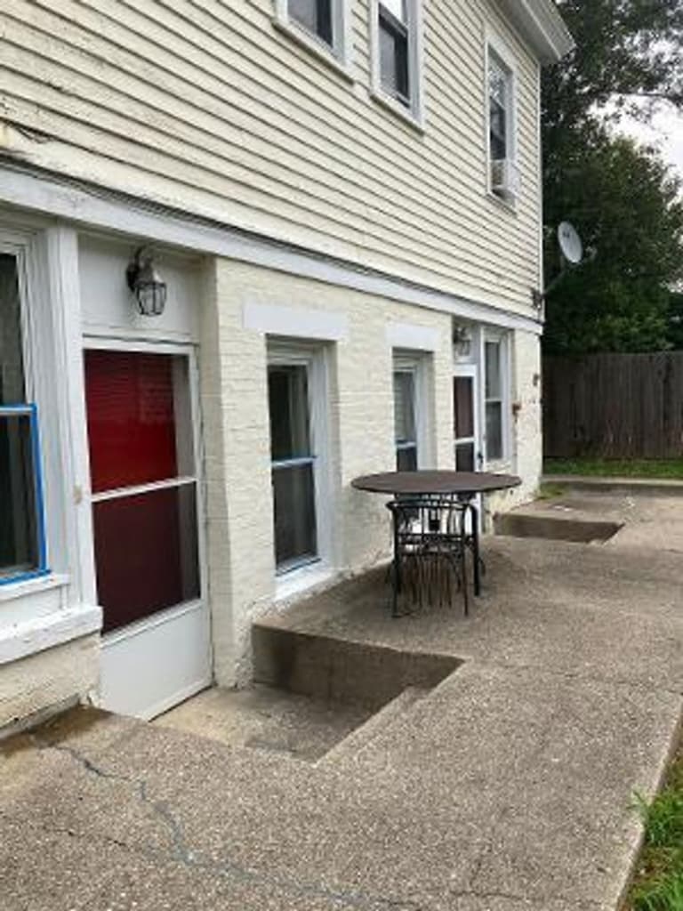 undefined apartments for rent - image - large.jpg