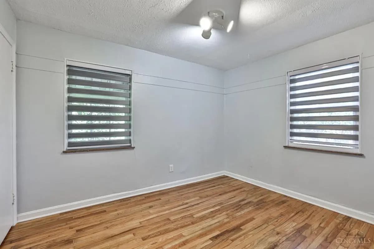 undefined apartments for rent - image - large (11).jpg - 1