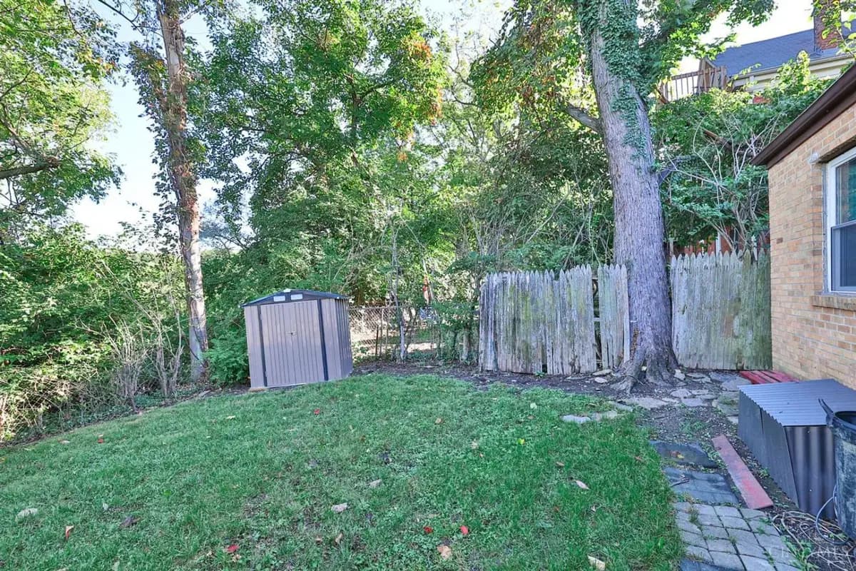 undefined apartments for rent - image - large (15).jpg - 1