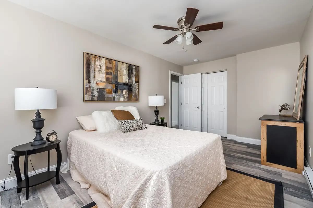 5729 Montgomery Rd - Apartment - 11