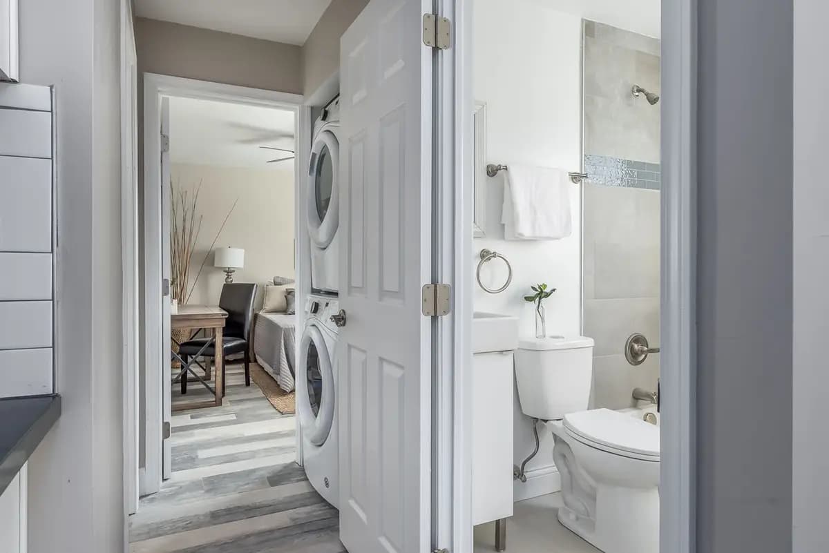 5729 Montgomery Rd - Apartment - 9