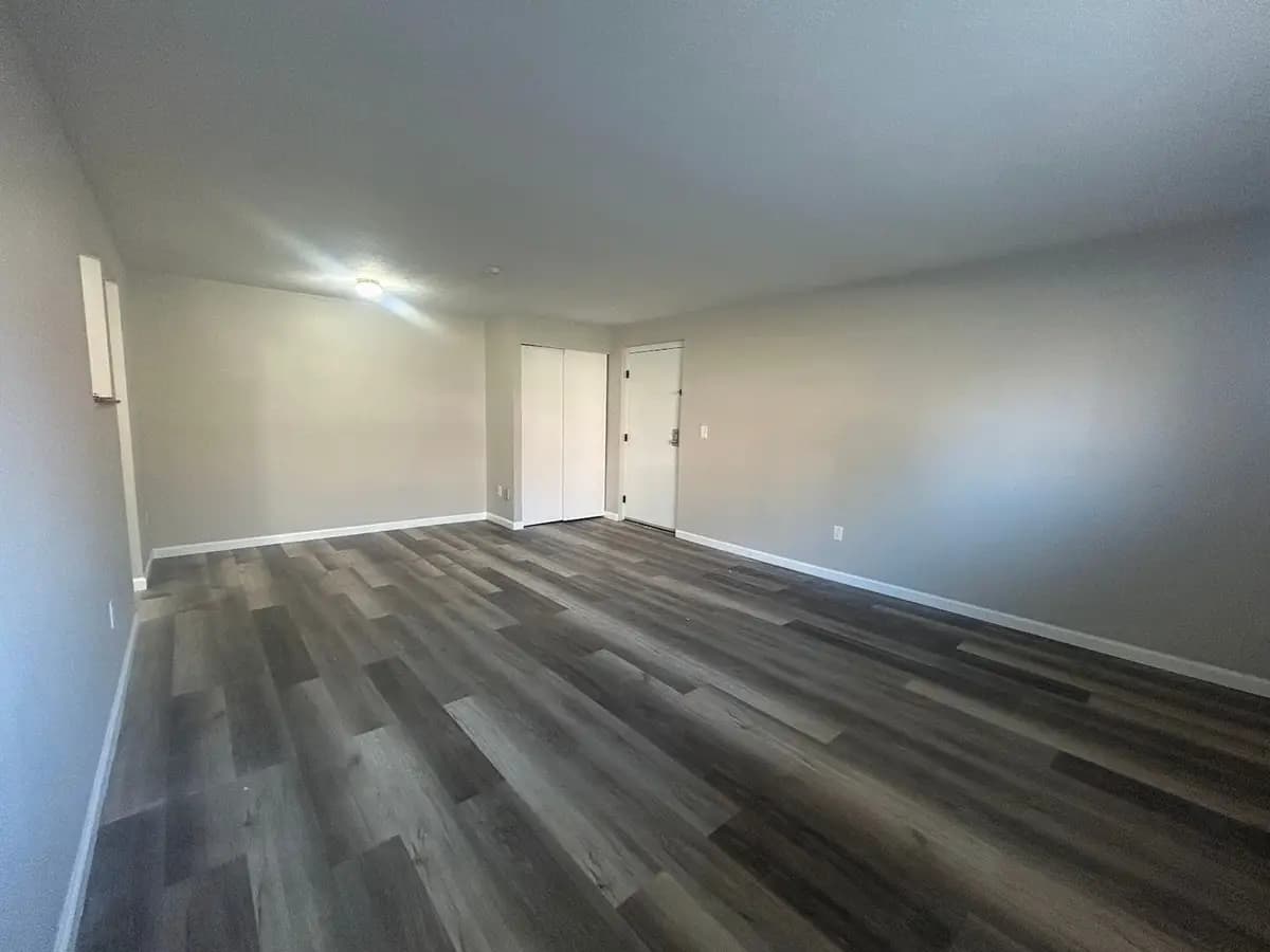 830 Nebraska Ave - Apartment - 16